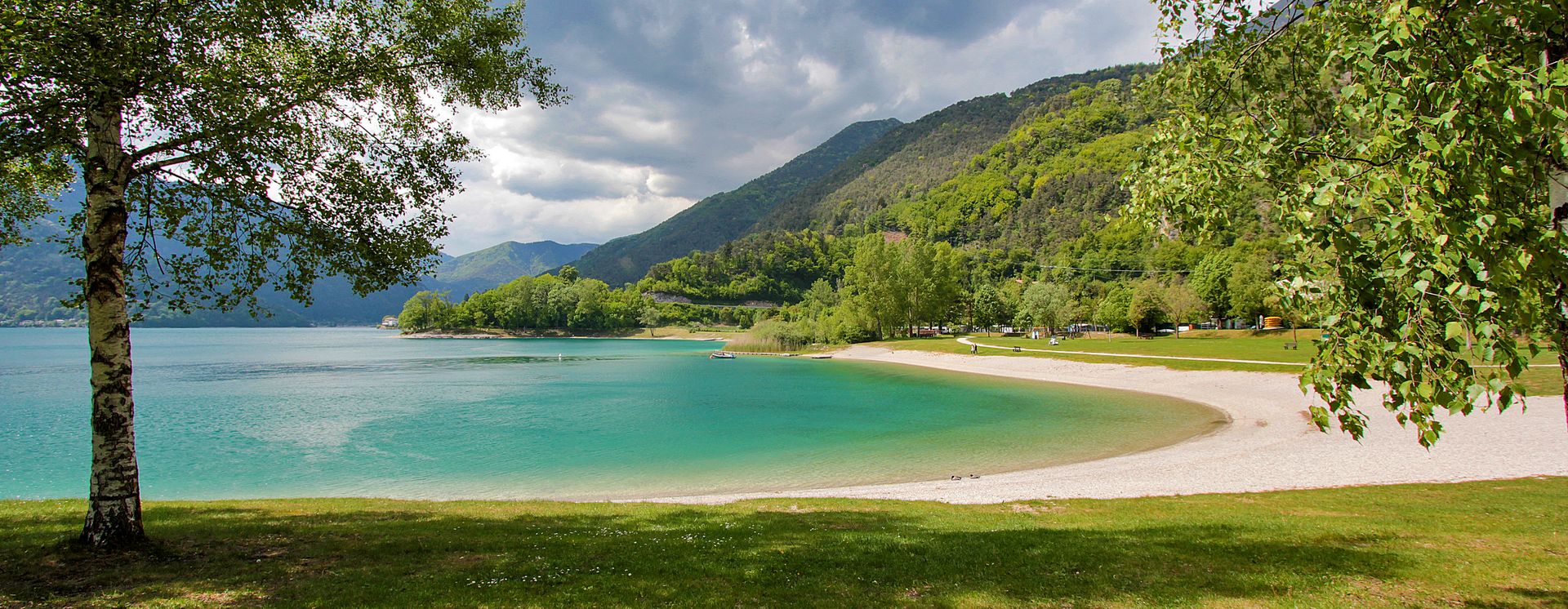 Plage du lac de Ledro