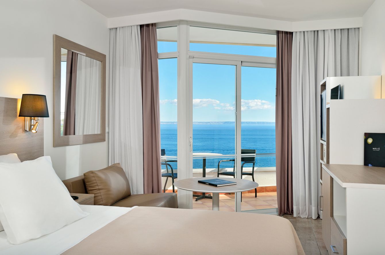 Chambre double vue mer latérale