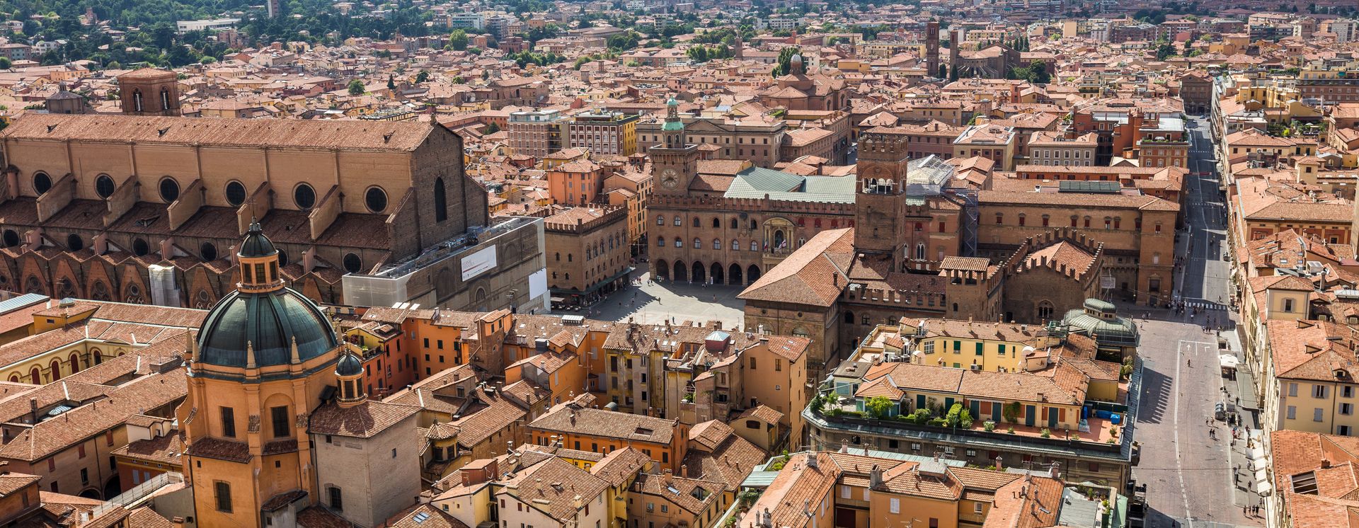 Blick auf die Dächer von Bologna