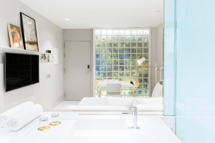 Doppelzimmer (Quiet REC)