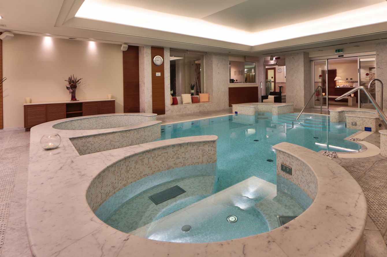 Piscine intérieure