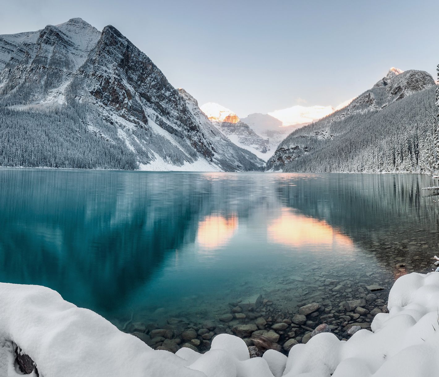 Lake Louise ist auch im Winter einen Besuch wert.