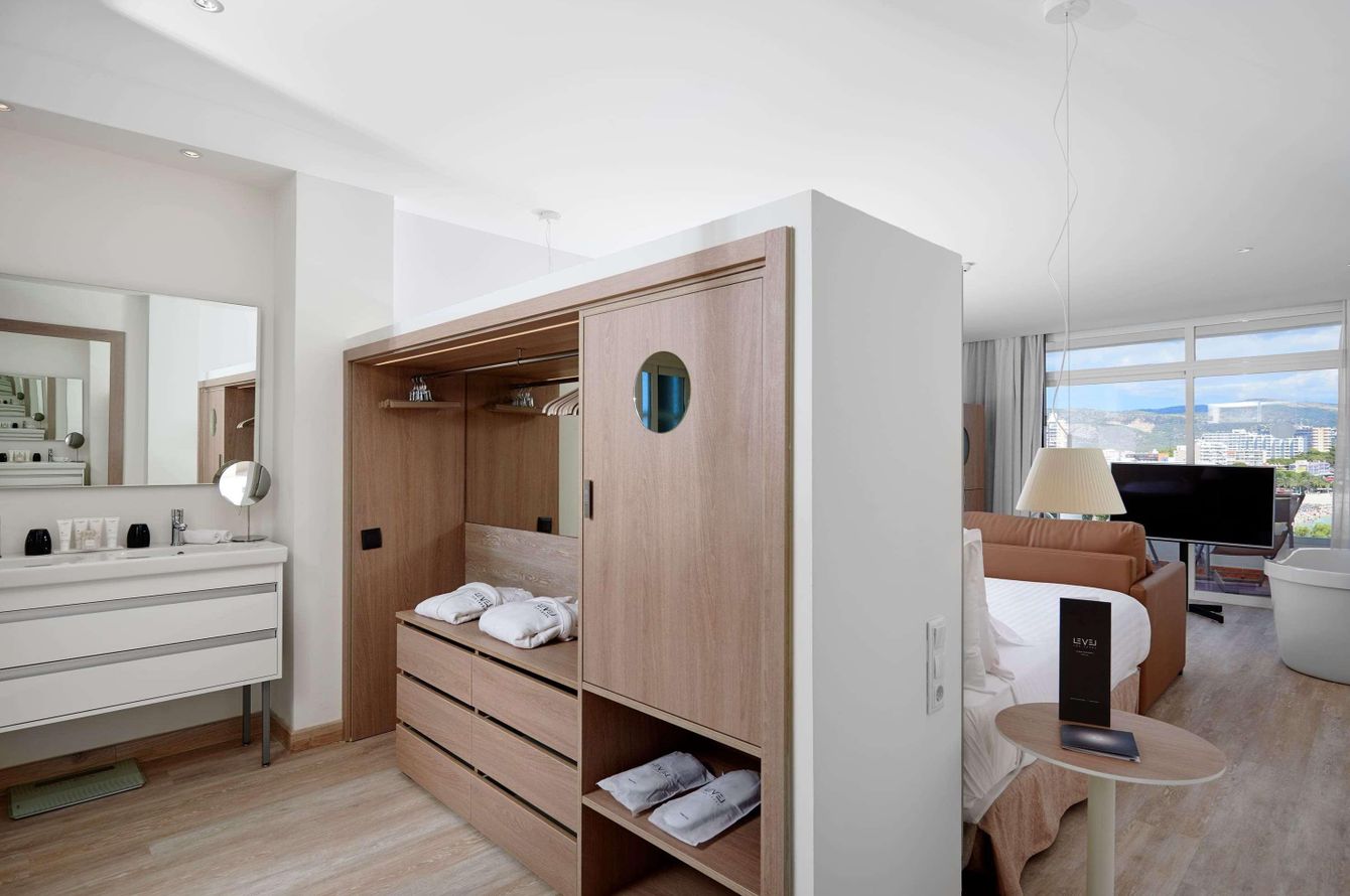 Suite Junior The Level