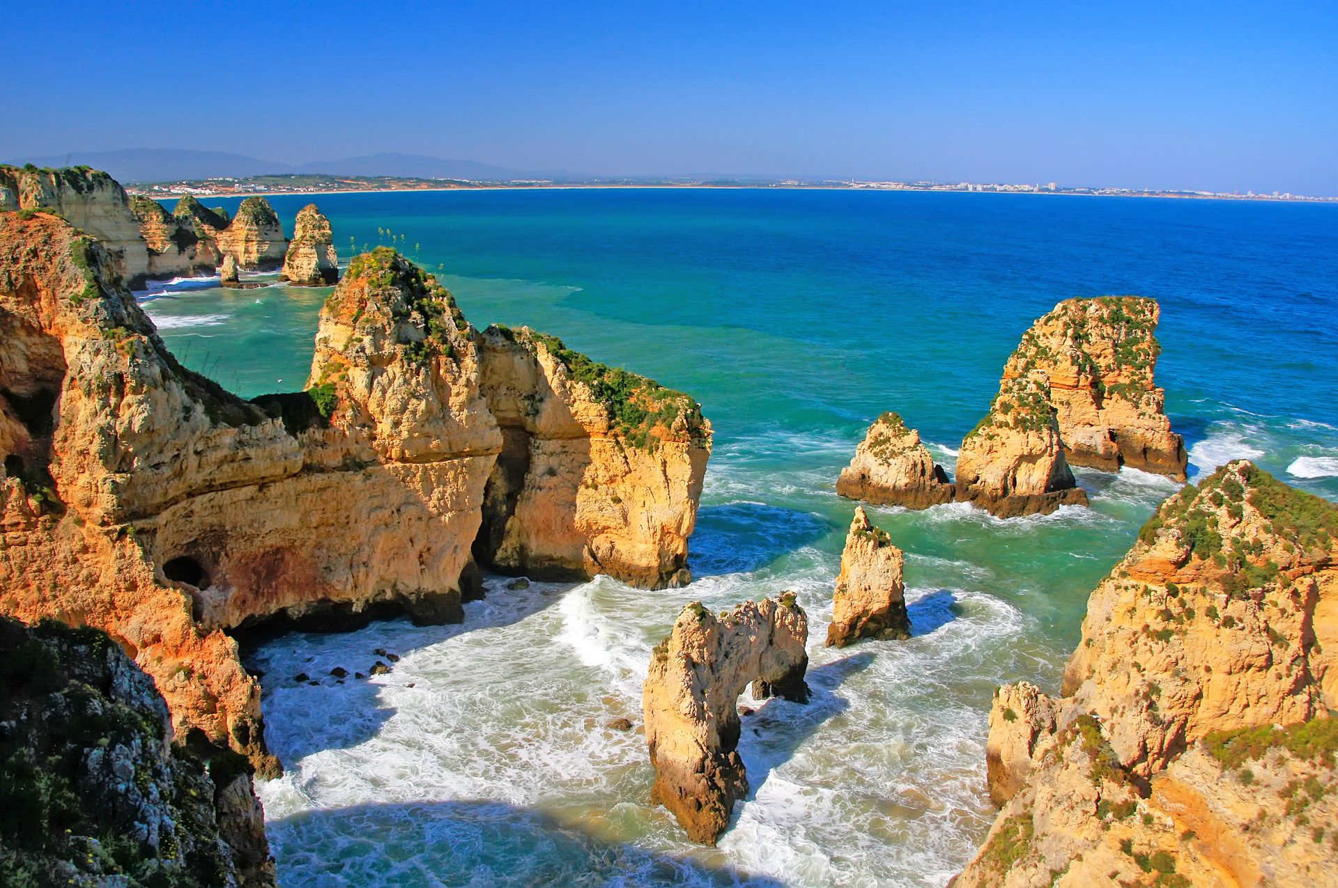 Klippen von Ponta de Piedade