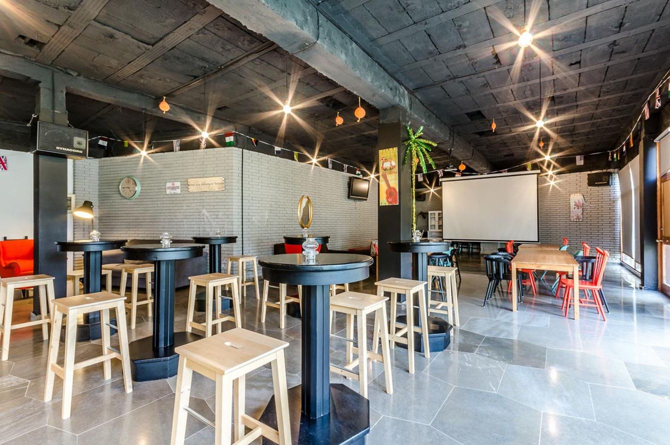Bar