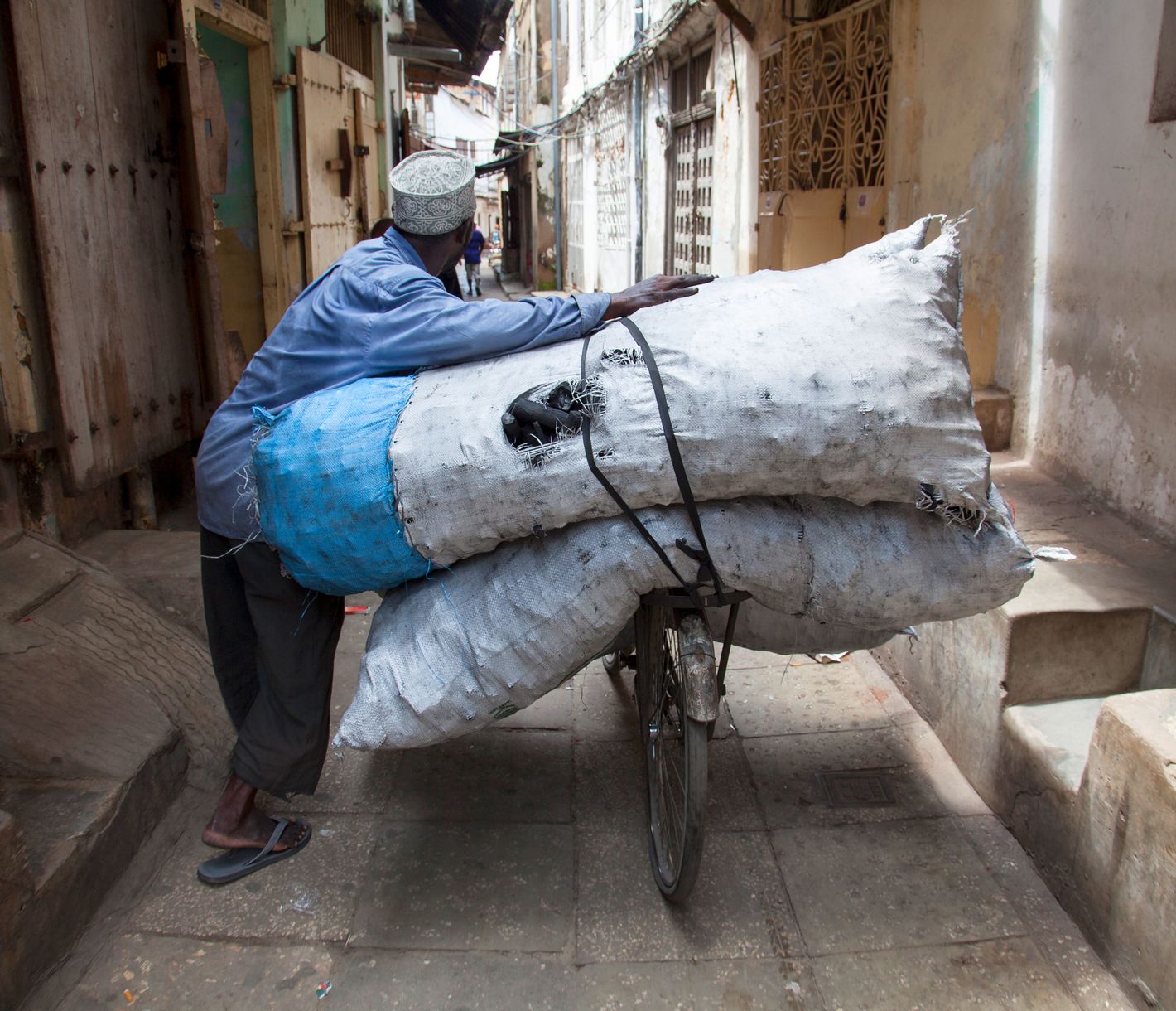 Warenlieferung auf Sansibari-Art in Stone Town