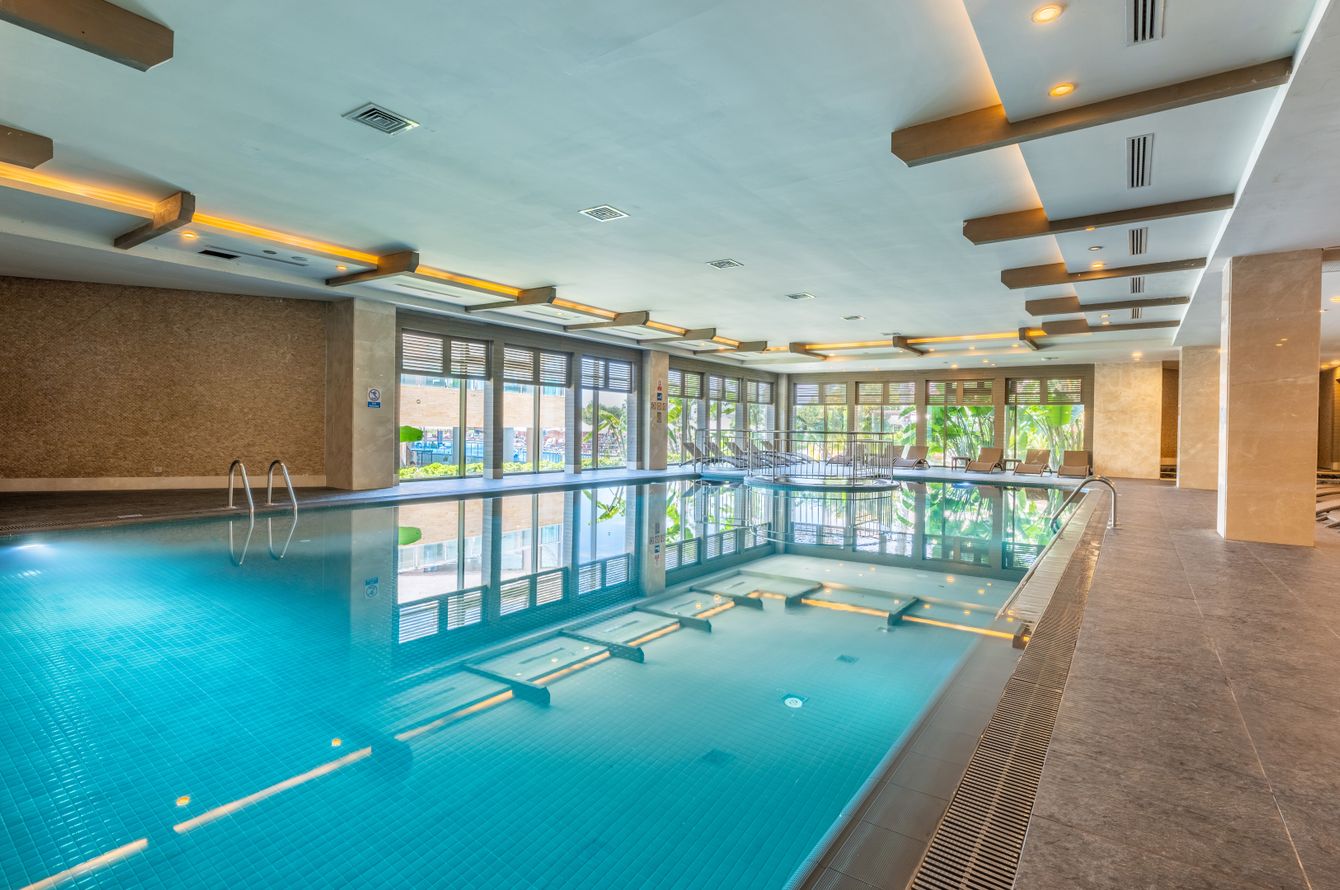 Piscine intérieure