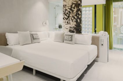 Doppelzimmer (Quiet REC)