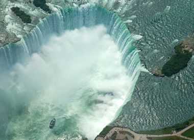 Die Niagarafälle gehören zu den spektakulärsten Naturwunder der Welt