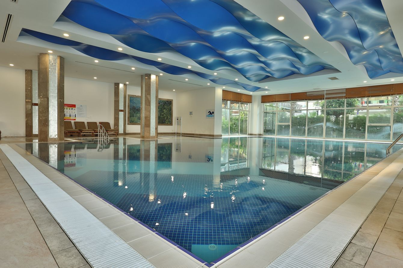 Piscine intérieure