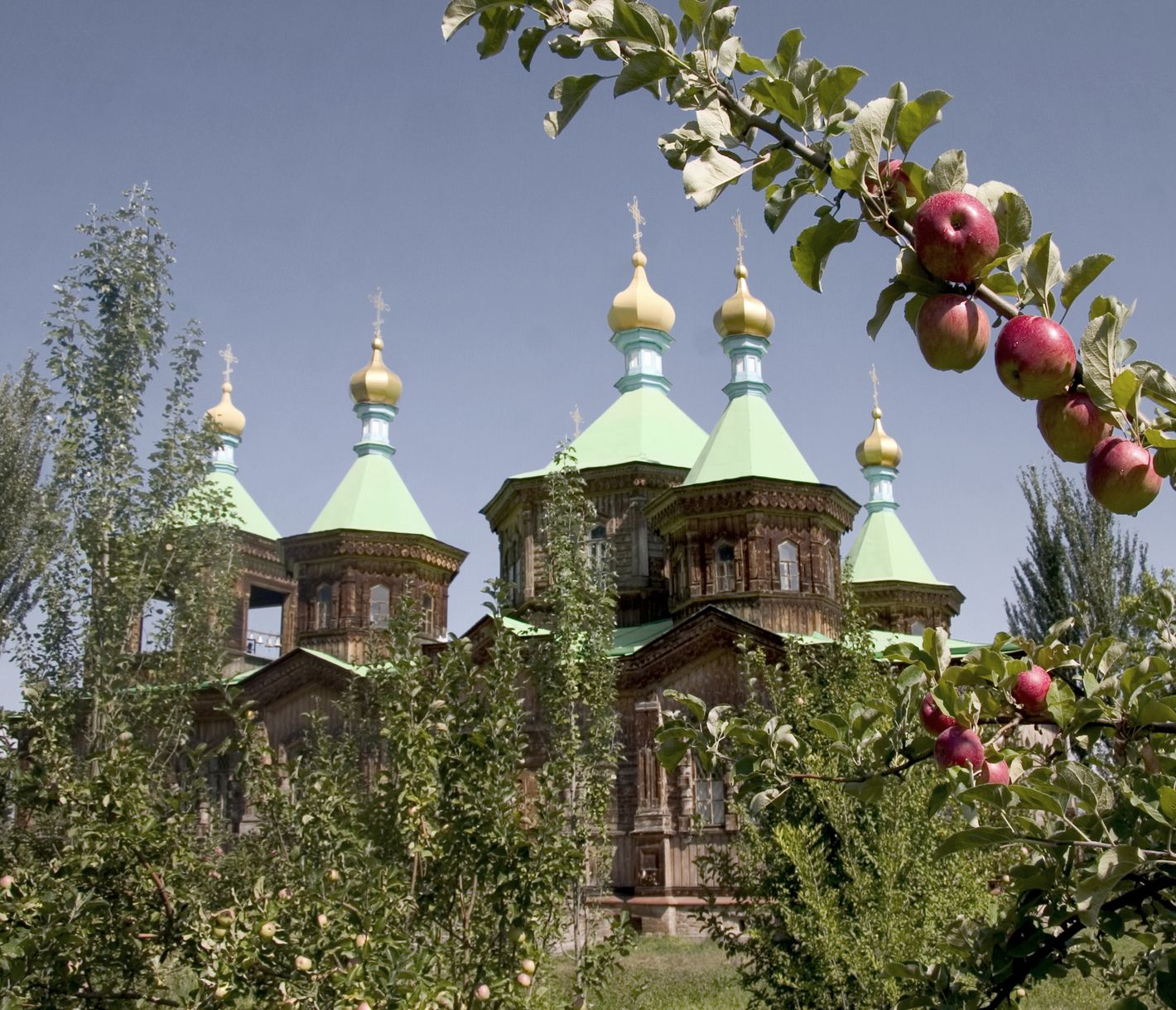 L’histoire de la cathédrale orthodoxe de Karakol est chaotique.