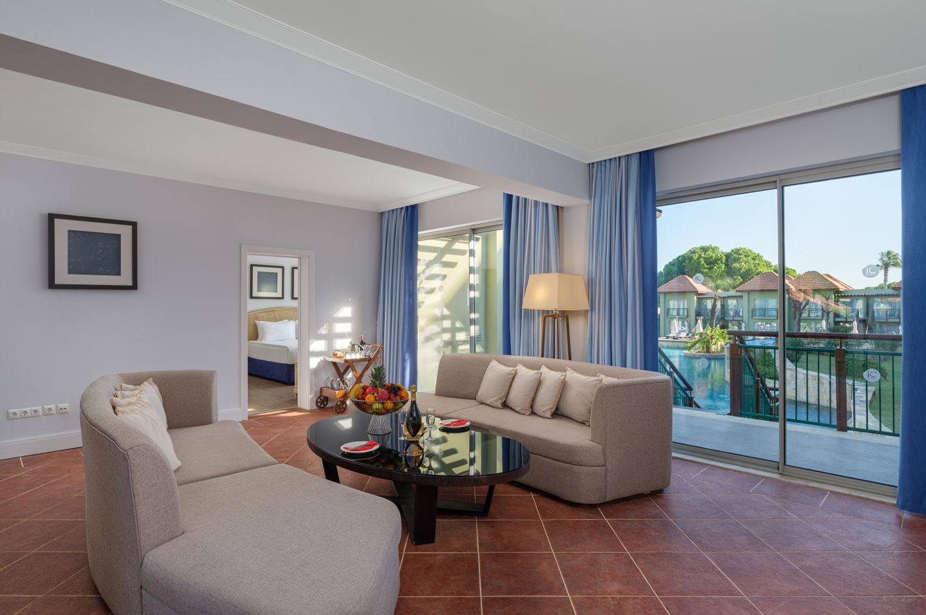 Lake Deluxe Villa