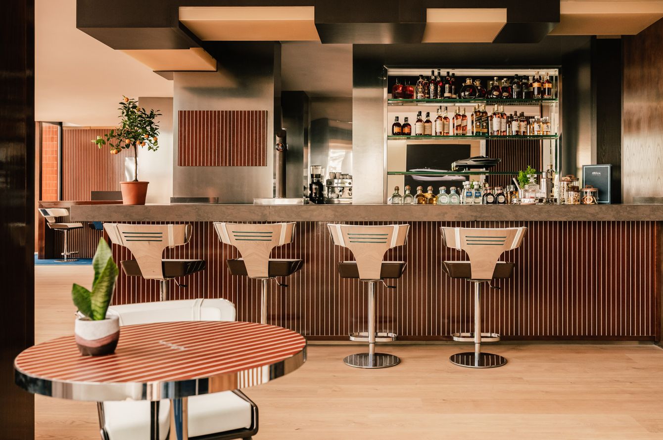 Bar