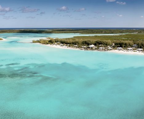 Luftblick auf das Cape Santa Maria Beach Resort auf Long Island