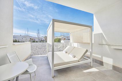 Doppelzimmer mit balinesischem Betten