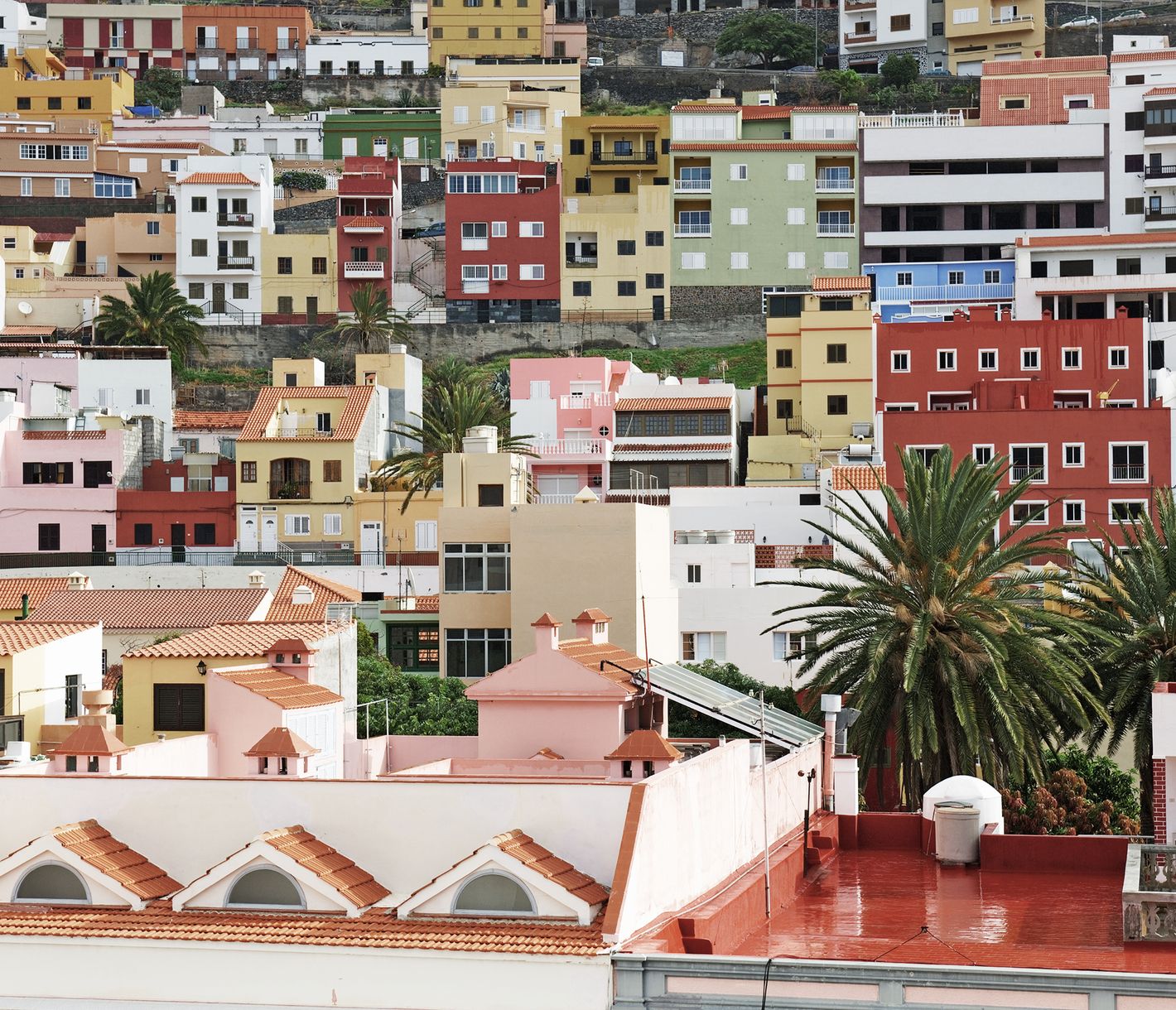 San Sebastian de la Gomera – die überschaubare Hauptstadt trumpft bunt auf.