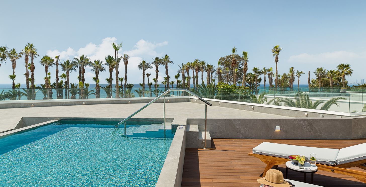 Swim-up Junior Suite Meersicht