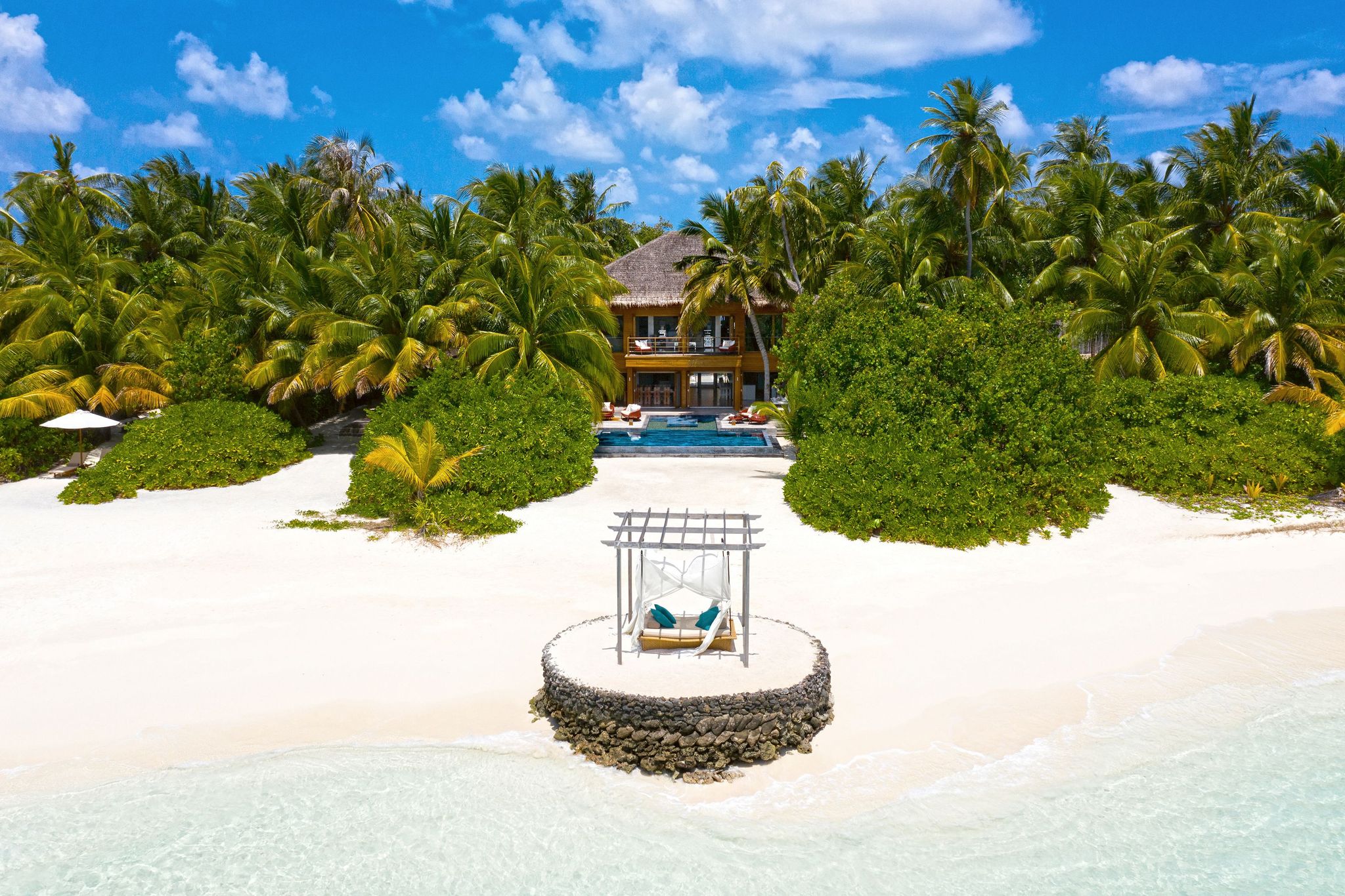 2-bedroom Beach House avec piscine