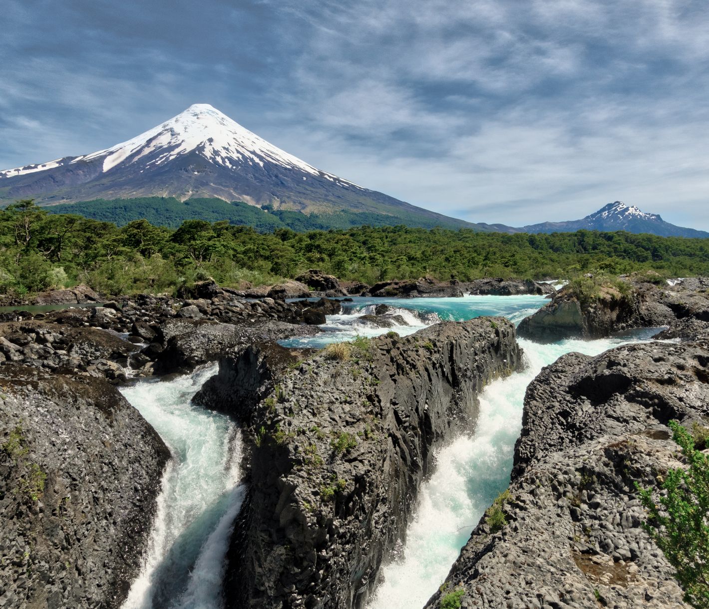 Die Petrohué-Wasserfälle gehören zu den spektakulärsten Naturlandschsften des Landes