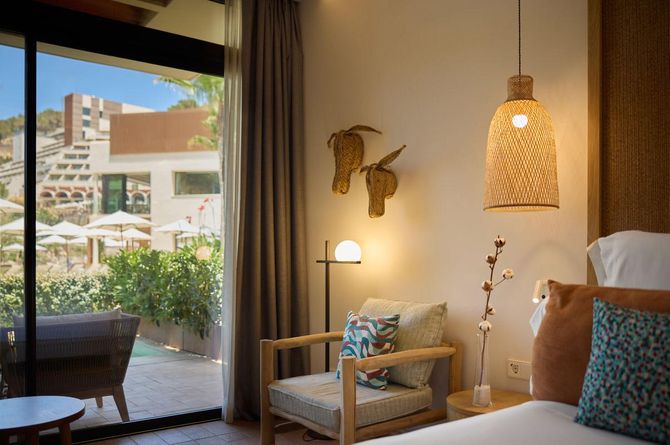 The Club-King-Zimmer Swim-up