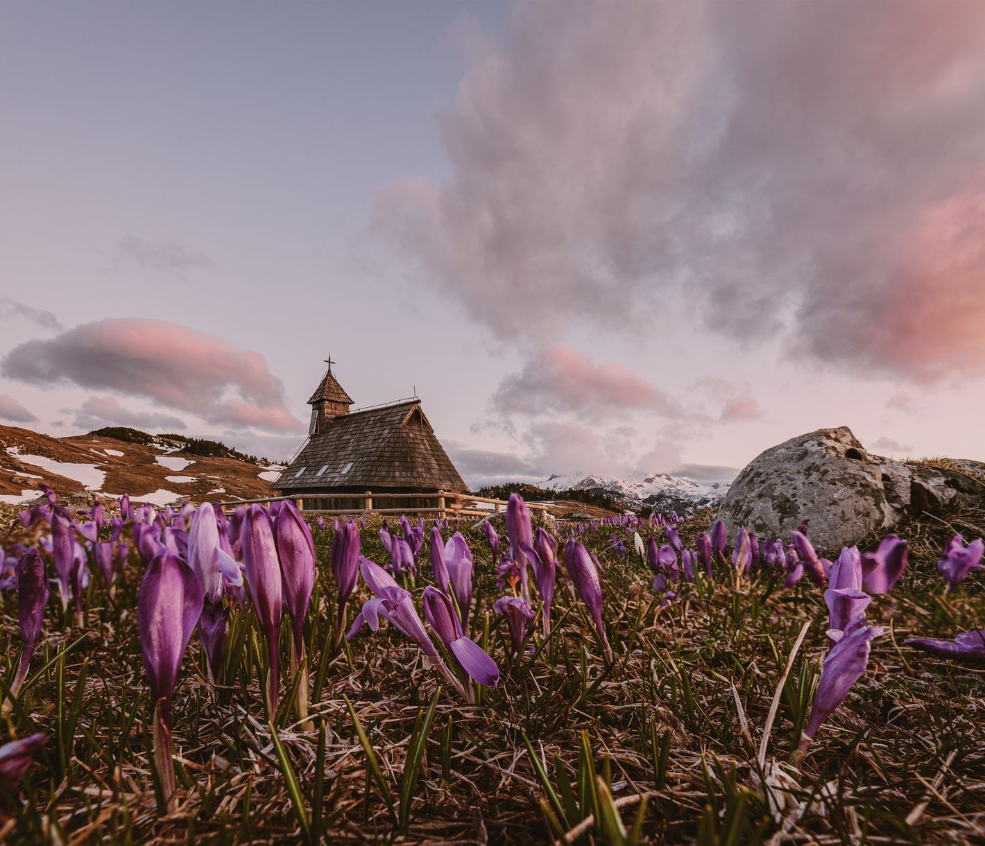 Profitez de la journée pour partir à la découverte du petit village traditionnel de Velika Planina situé à 1500 m d'altitude.