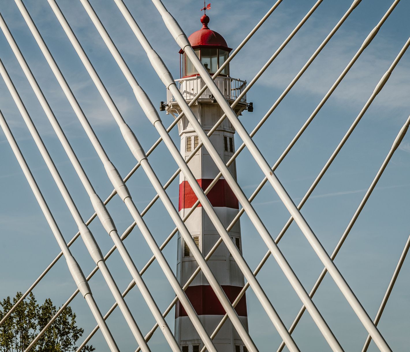 Alter Leuchtturm im inneren Hafen