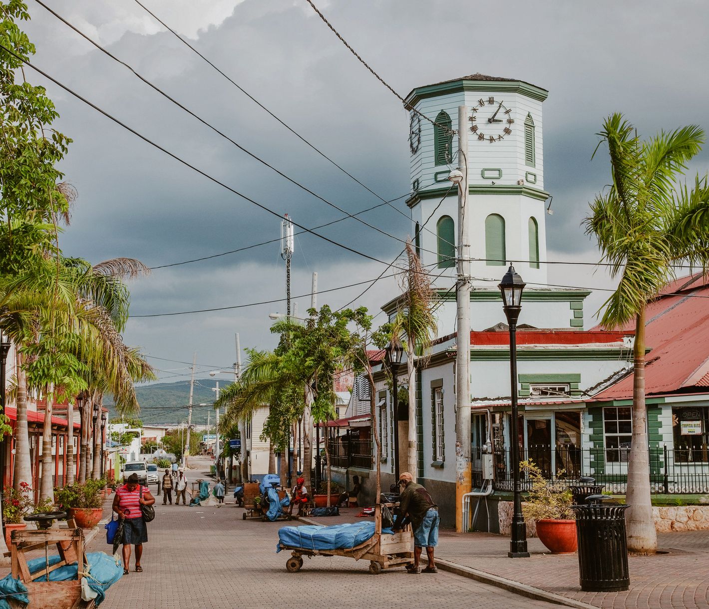 Kokosnussverkauf auf der Strasse in Falmouth