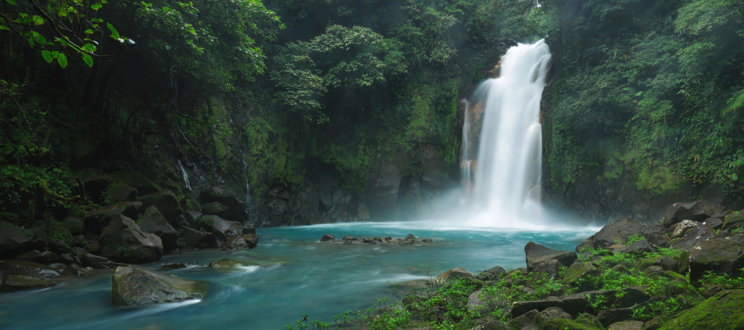 Tout simplement magique : les teintes intenses du mystérieux Rio Celeste