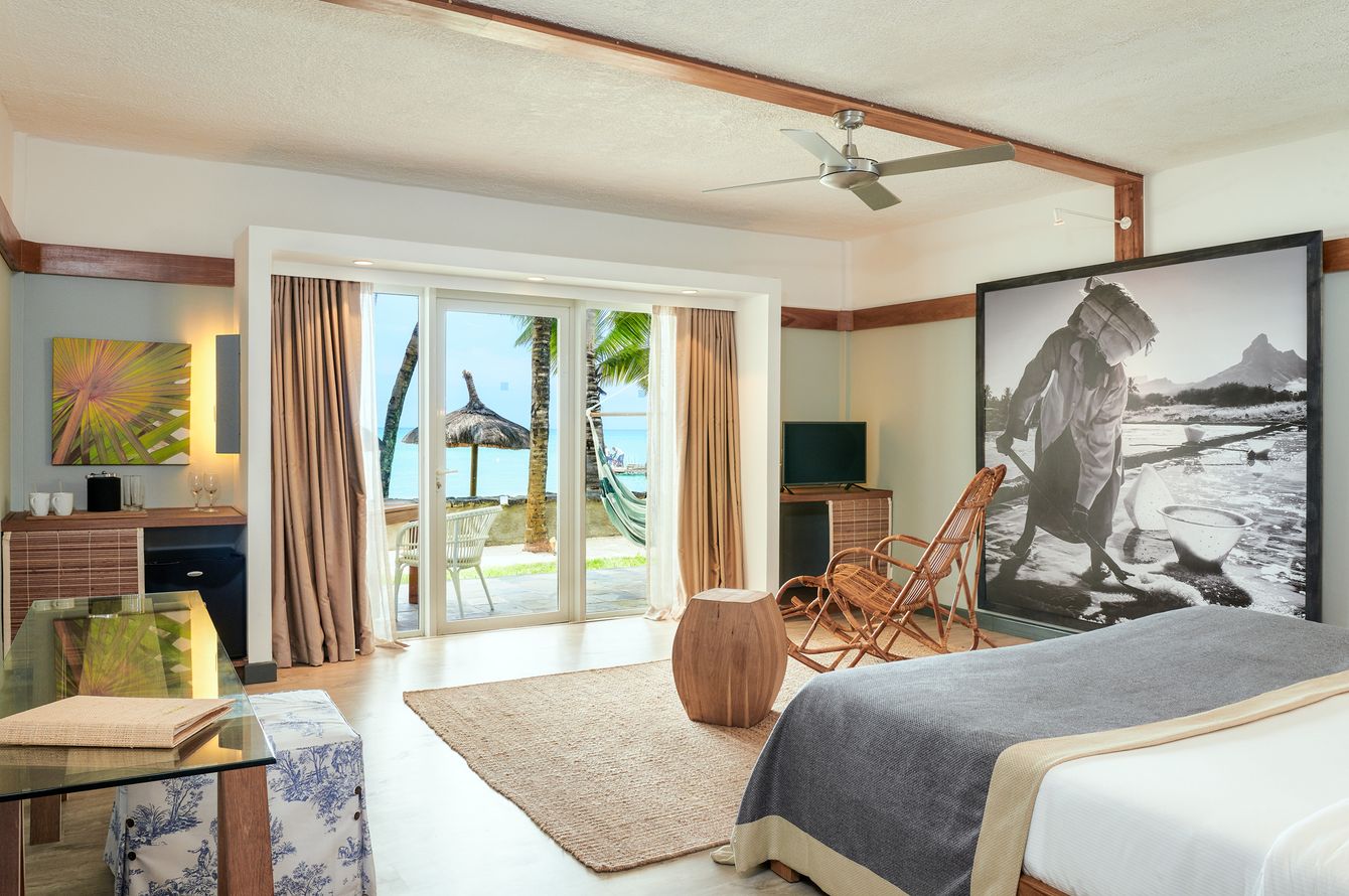 Executive Seafront Adult Suite