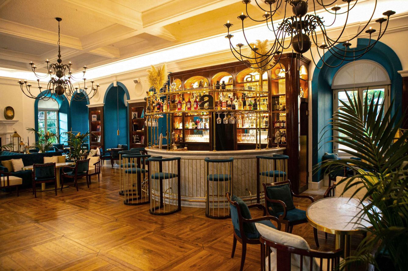 Bar