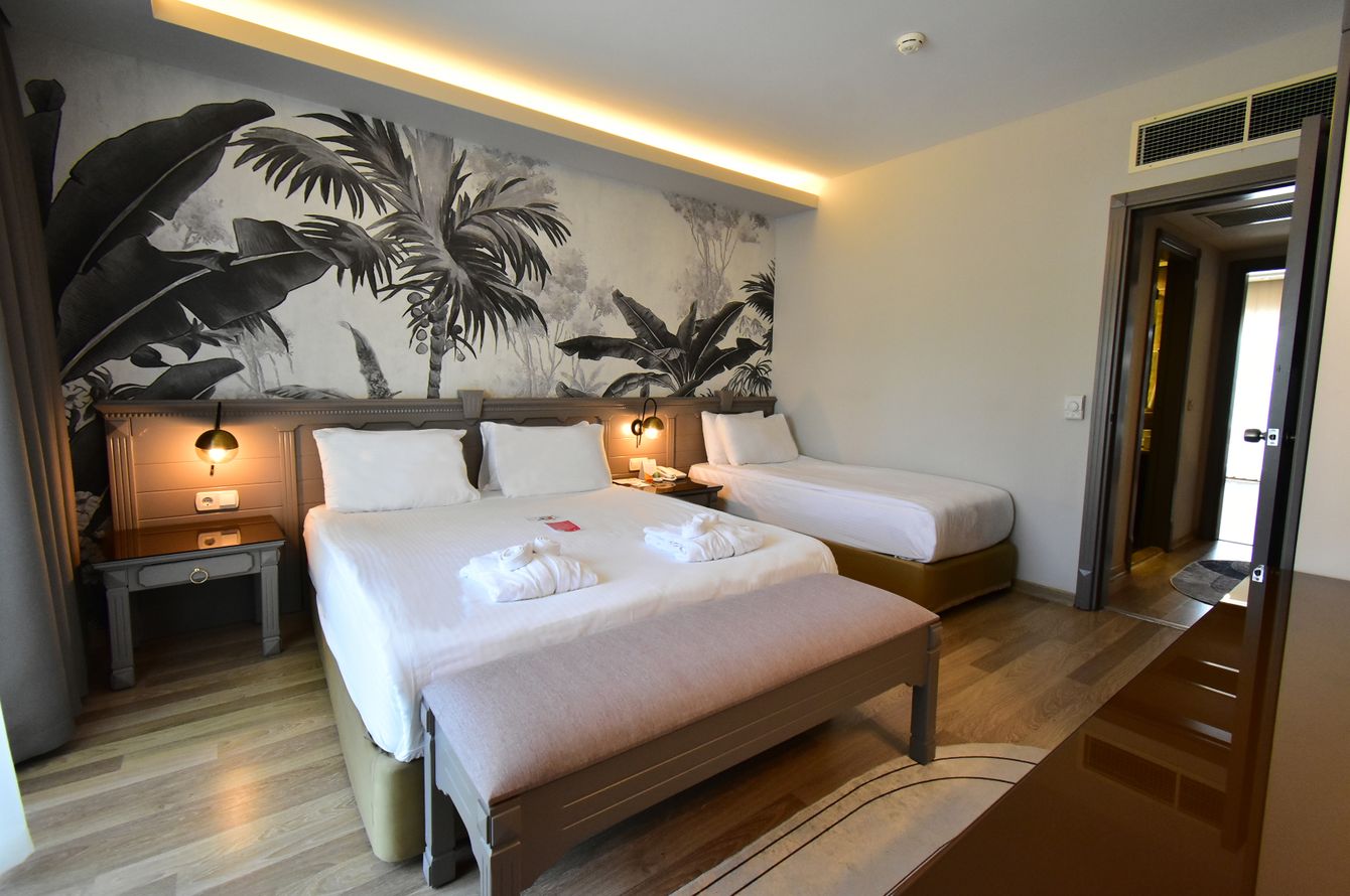Junior Suite Select