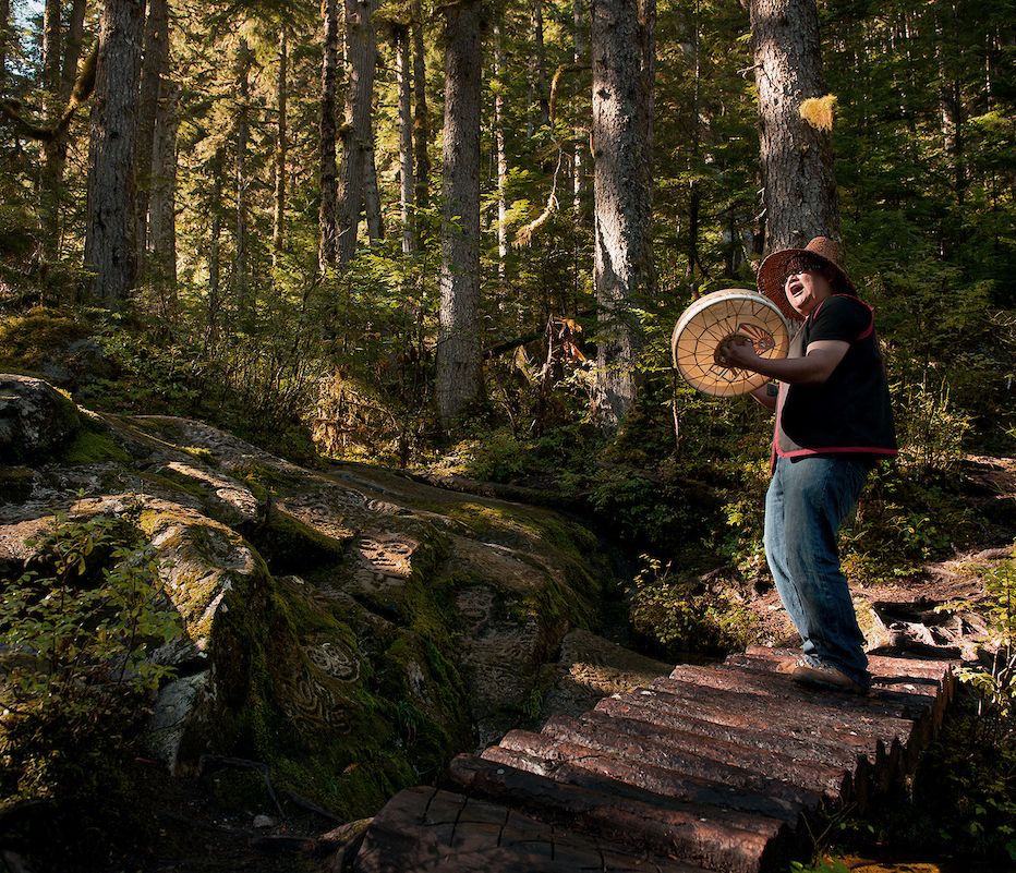 Eintauchen in die Kultur der Nuxalk
