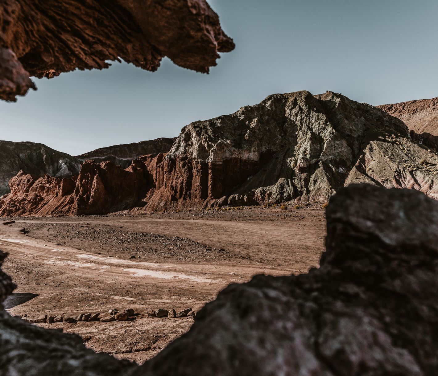 Seinen Namen trägt das Tal des Regenbogens wegen der farbenfrohen Hügel, die es umgeben