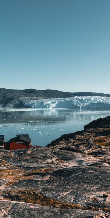 Mitternachtssonne beim Eqi-Gletscher – am aktivsten Gletscher Grönlands