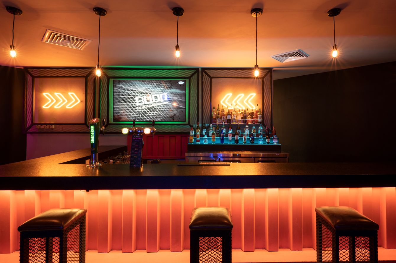 Bar