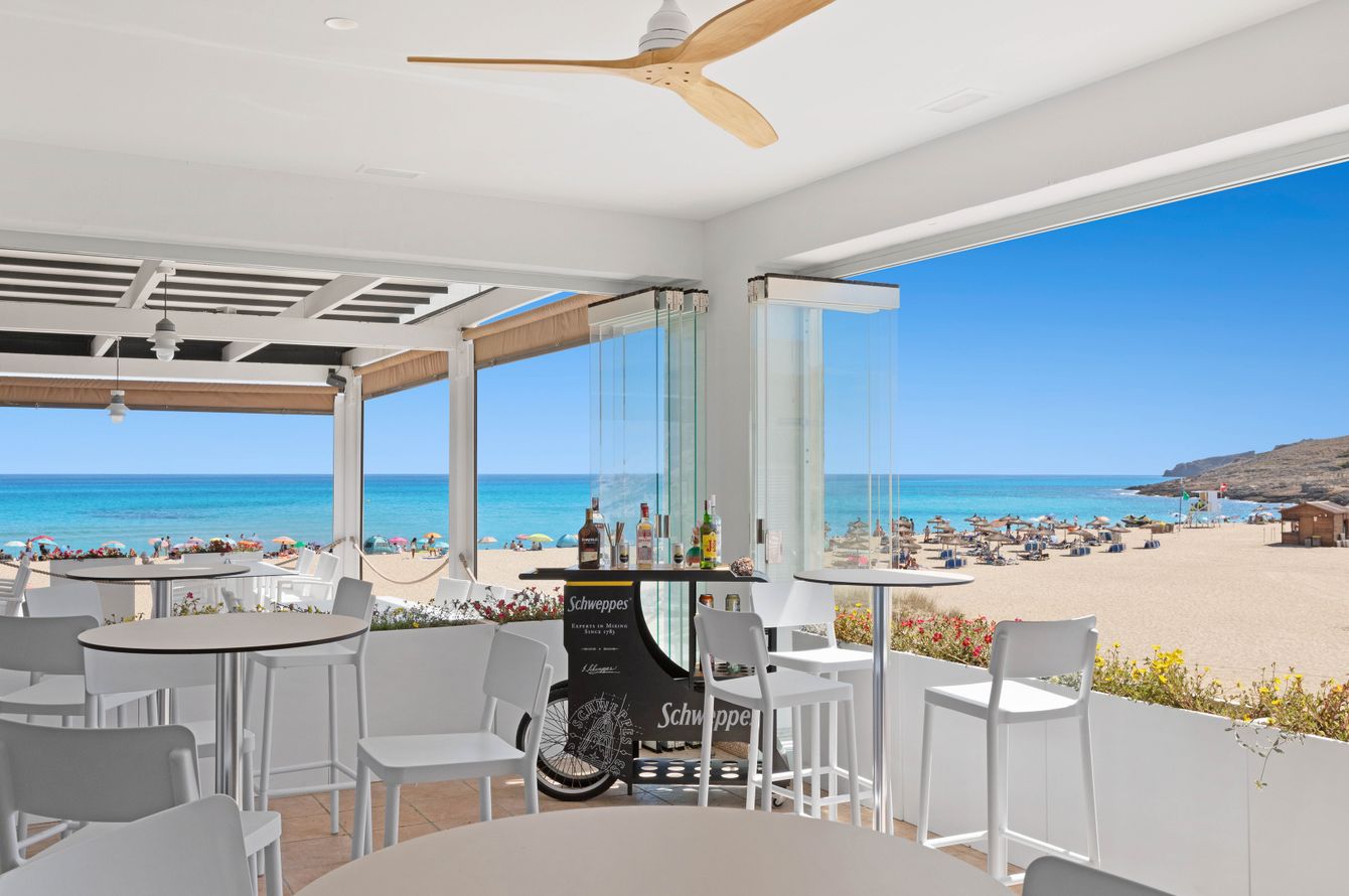 Beach club