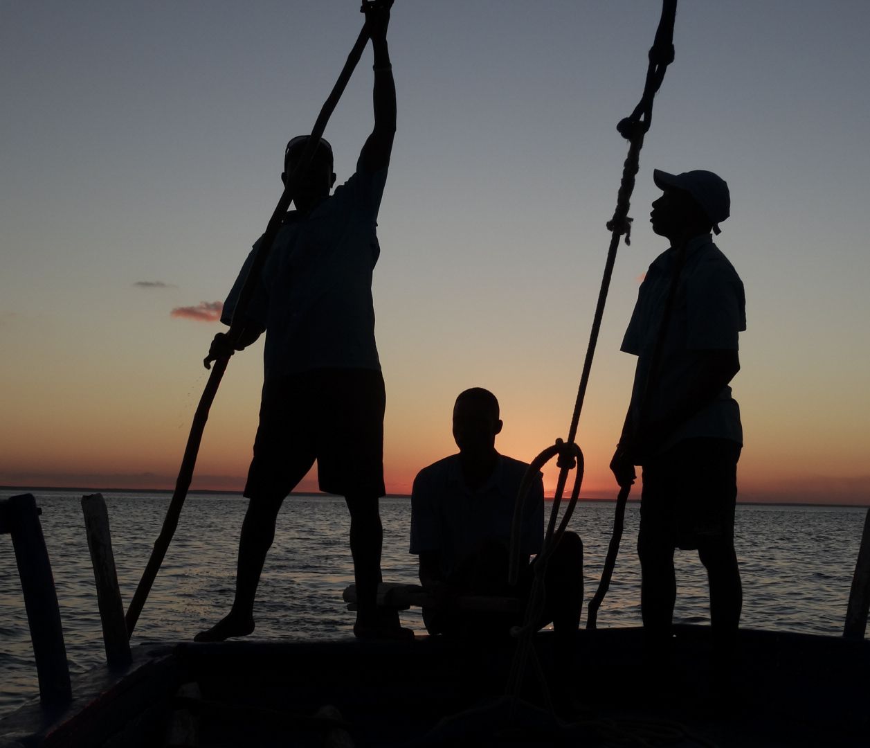 Ausflug auf einer Dhow bei Sonnenuntergang