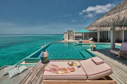 Rockstar Ocean Pool Villa