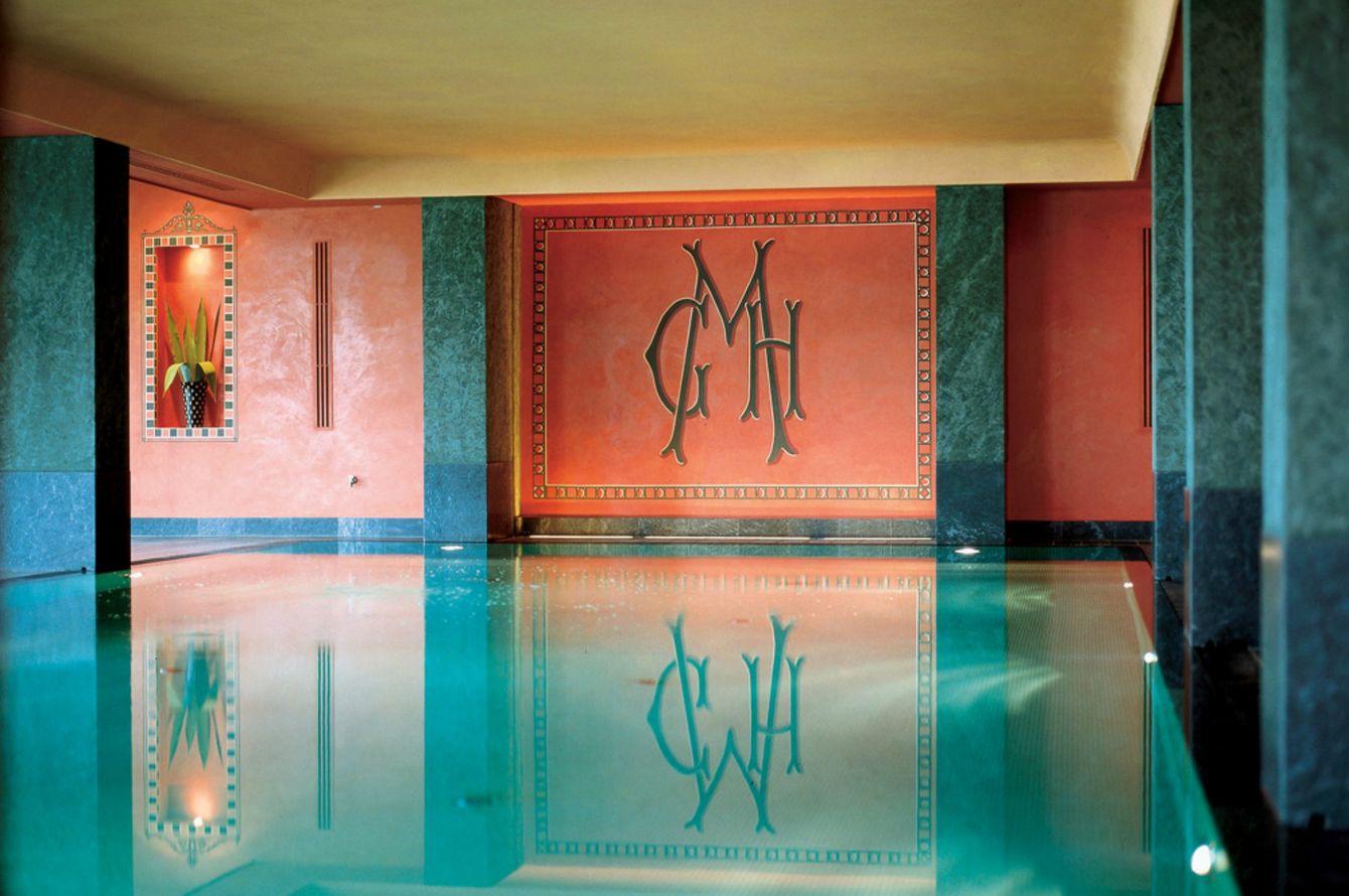 Piscine intérieure