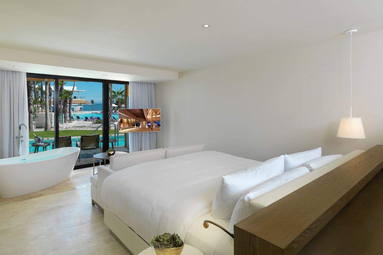 The Reserve Swim Up Suite