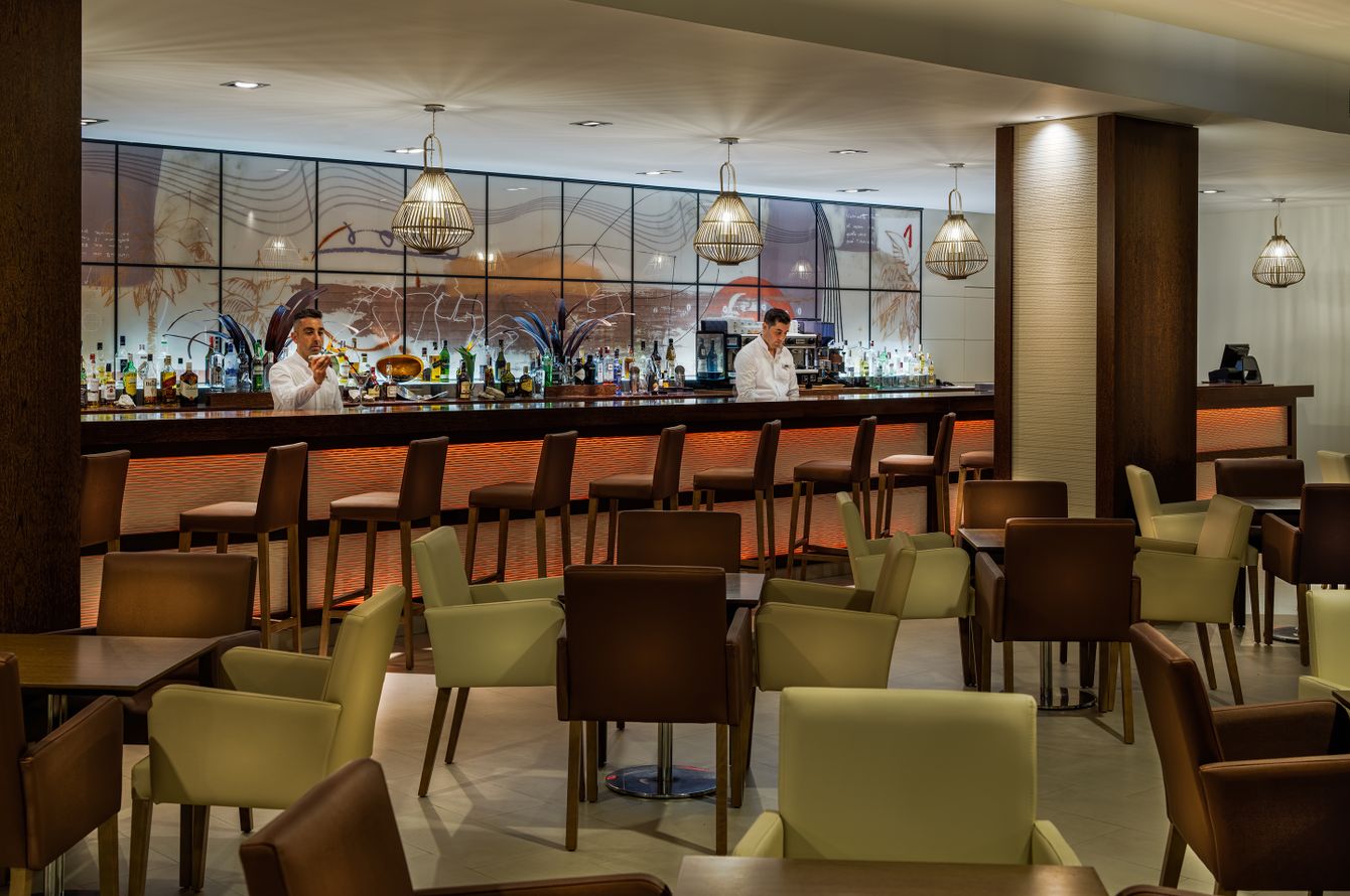 Bar