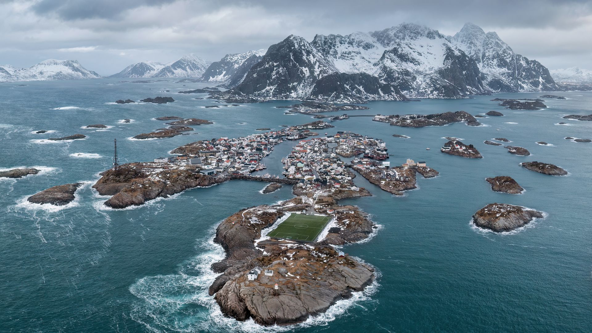 Henningsvaer, ein malerischer Fischerort