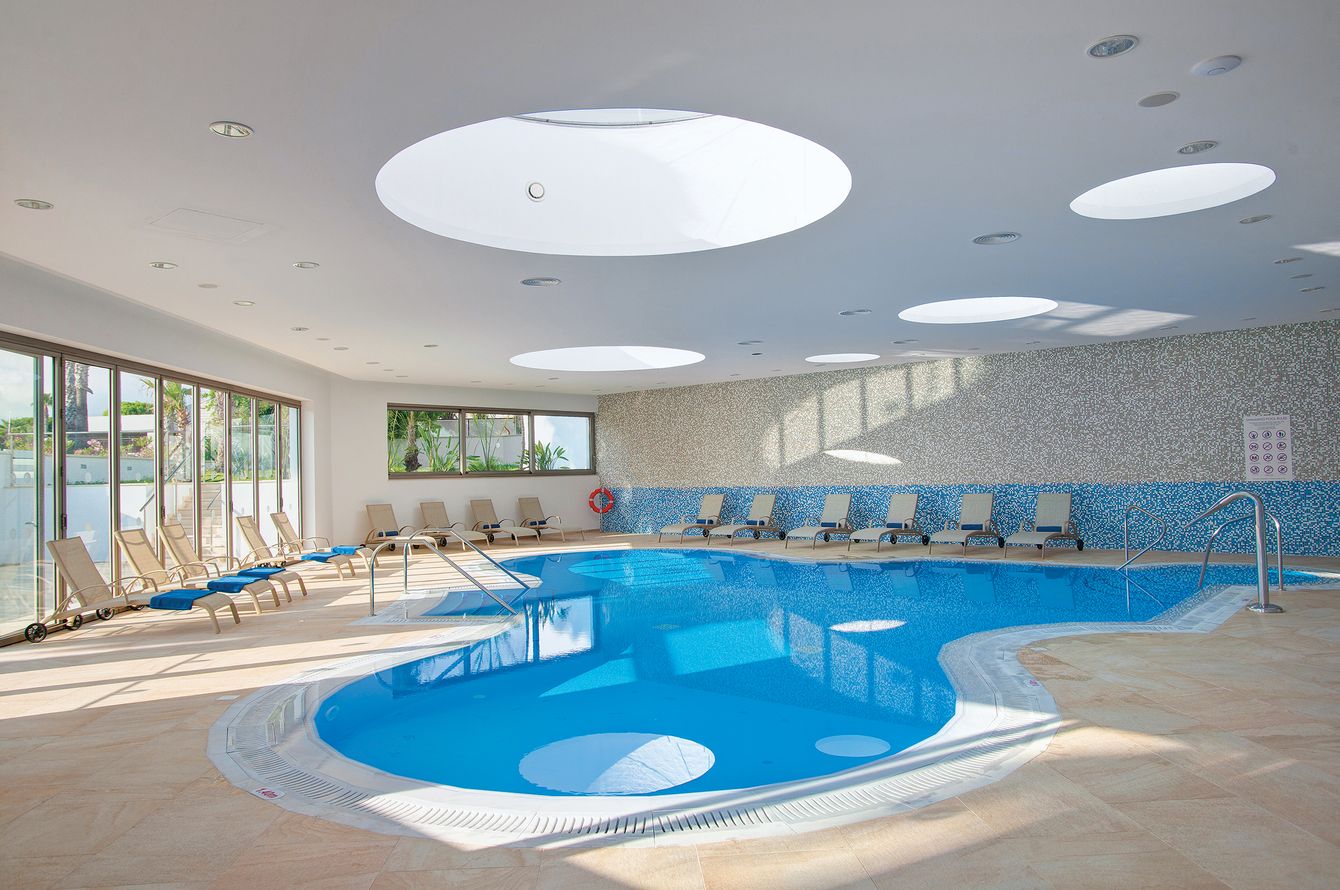 Piscine intérieure