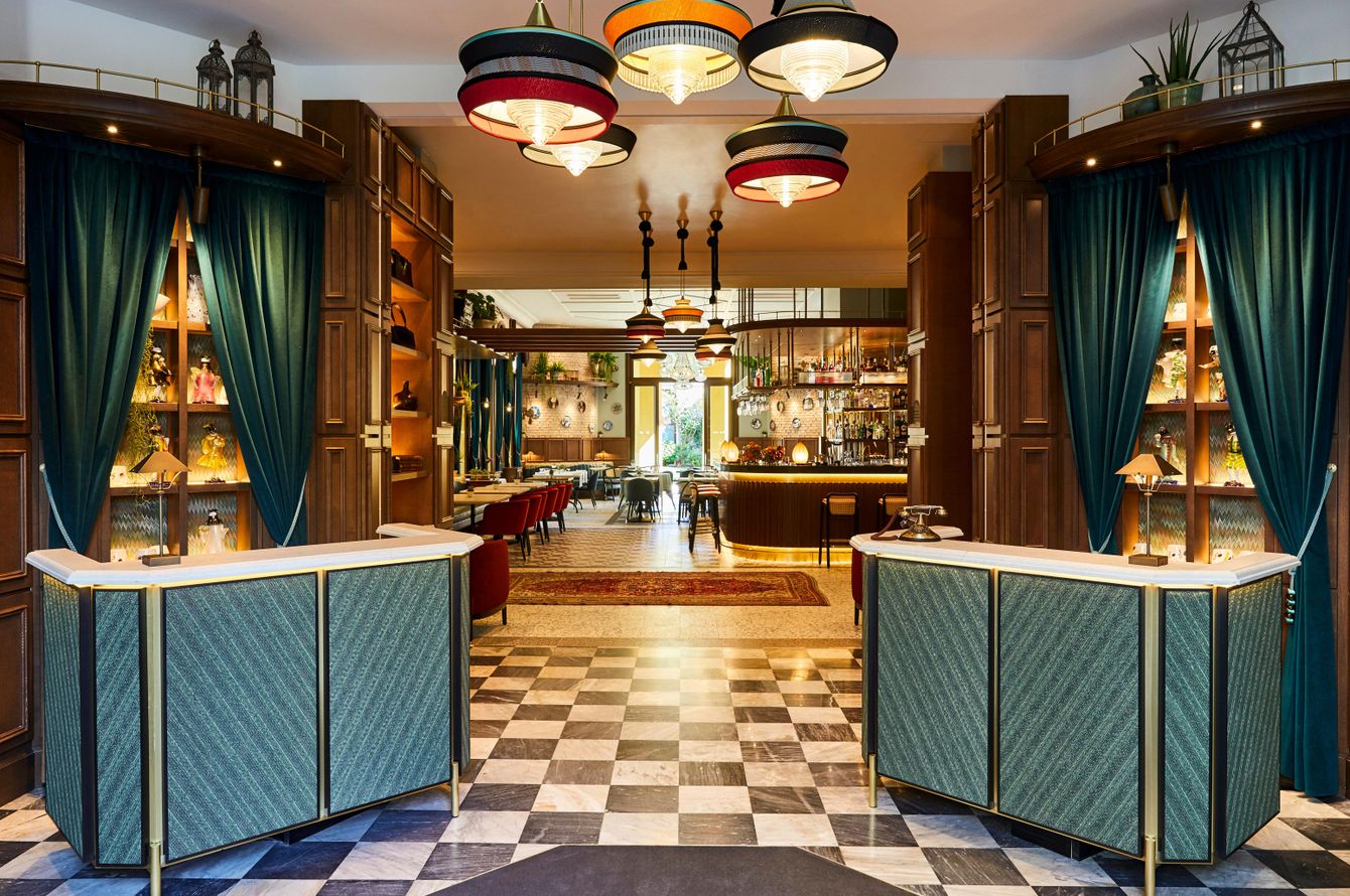 Bar