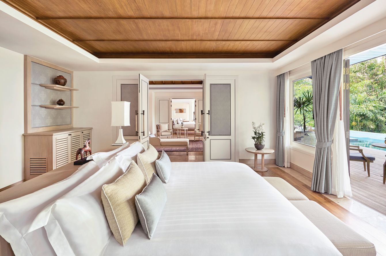 Signature Ocean View Pool Suite