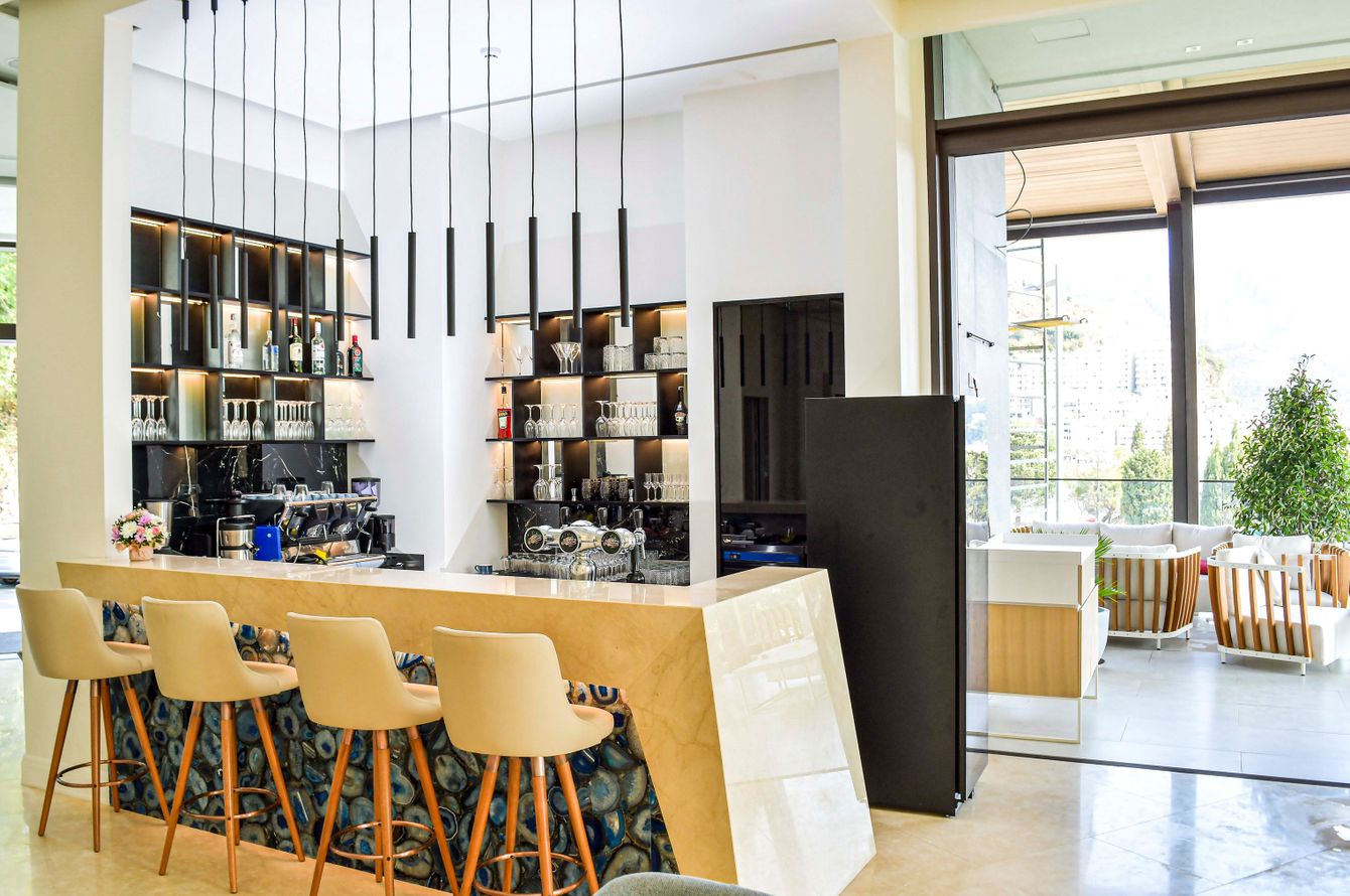 Bar