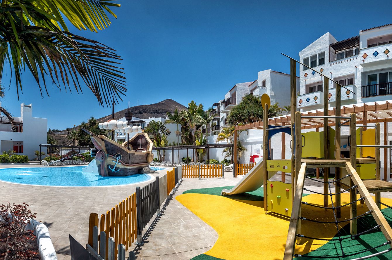 Aire de jeux / Piscine pour enfants