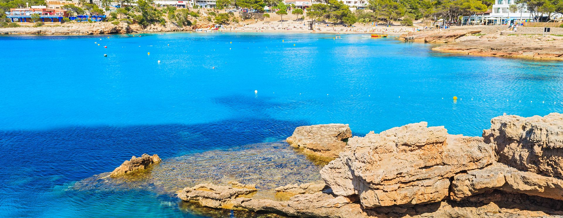 Funkelndes Meer in Cala Portinatx