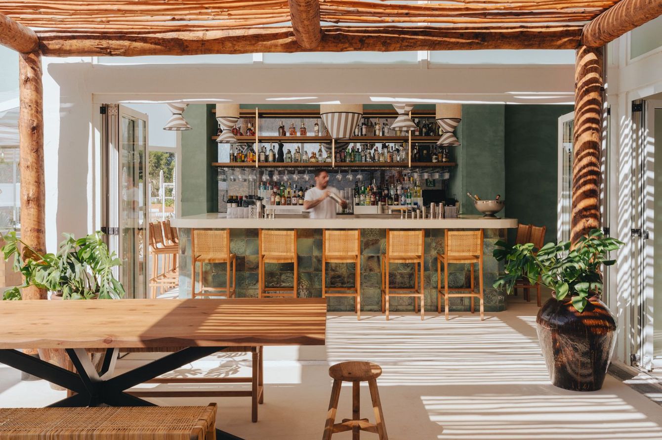 Bar