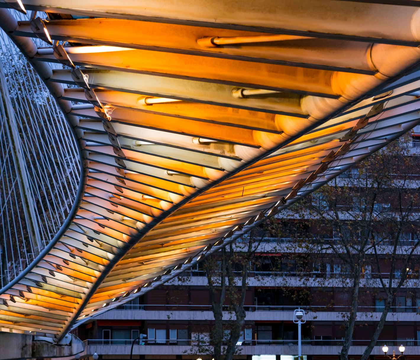 Le controversé pont Zubizuri de Santiago Calatrava à Bilbao